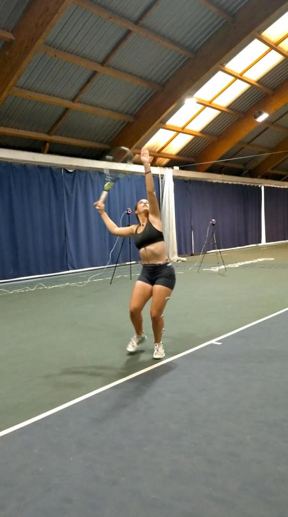 El Institut Català del Peu lleva a cabo valoraciones biomecánicas de los tipos de golpeos a diferentes tenistas de la Federación Catalana de Tenis.