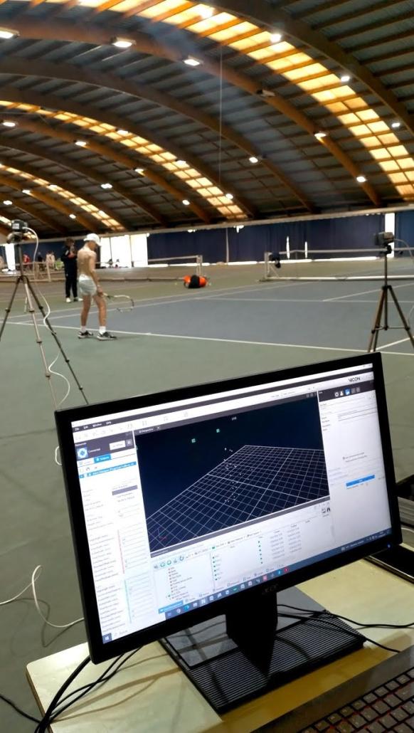 El Institut Català del Peu lleva a cabo valoraciones biomecánicas de los tipos de golpeos a diferentes tenistas de la Federación Catalana de Tenis.